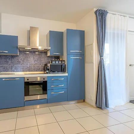 Station With Free Parking *