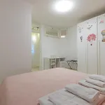 Station With Free Parking 아파트 *